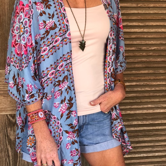 Jackets & Blazers - NWT Boho Floral Print Kimono